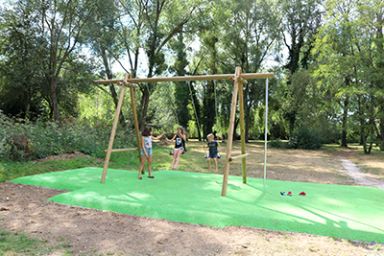 Une nouvelle aire de jeux à Saint-Lubin