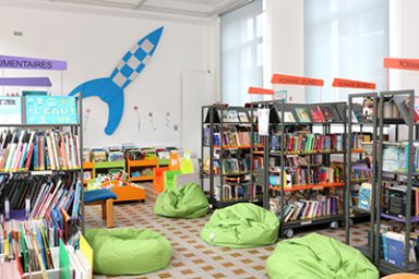 Tapis pour petit enfant à la médiathèque