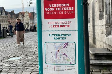 Limiter les vélos qui roulent le long des berges malgré l'interdiction